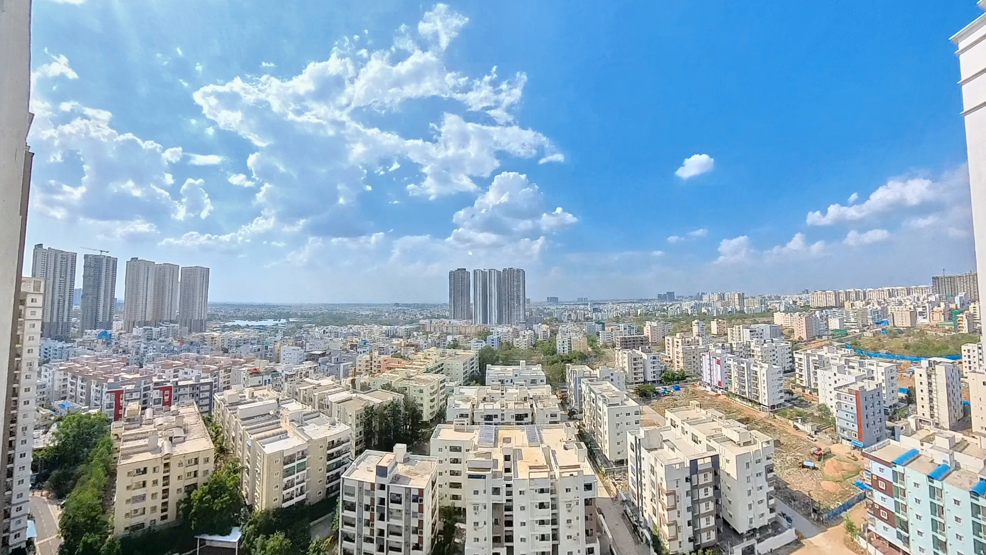 LogonA1905_1 3bhk flat for rent in Jayaberi The Summit